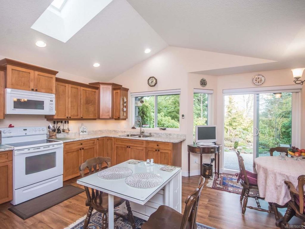 listing image 16042659669904155032