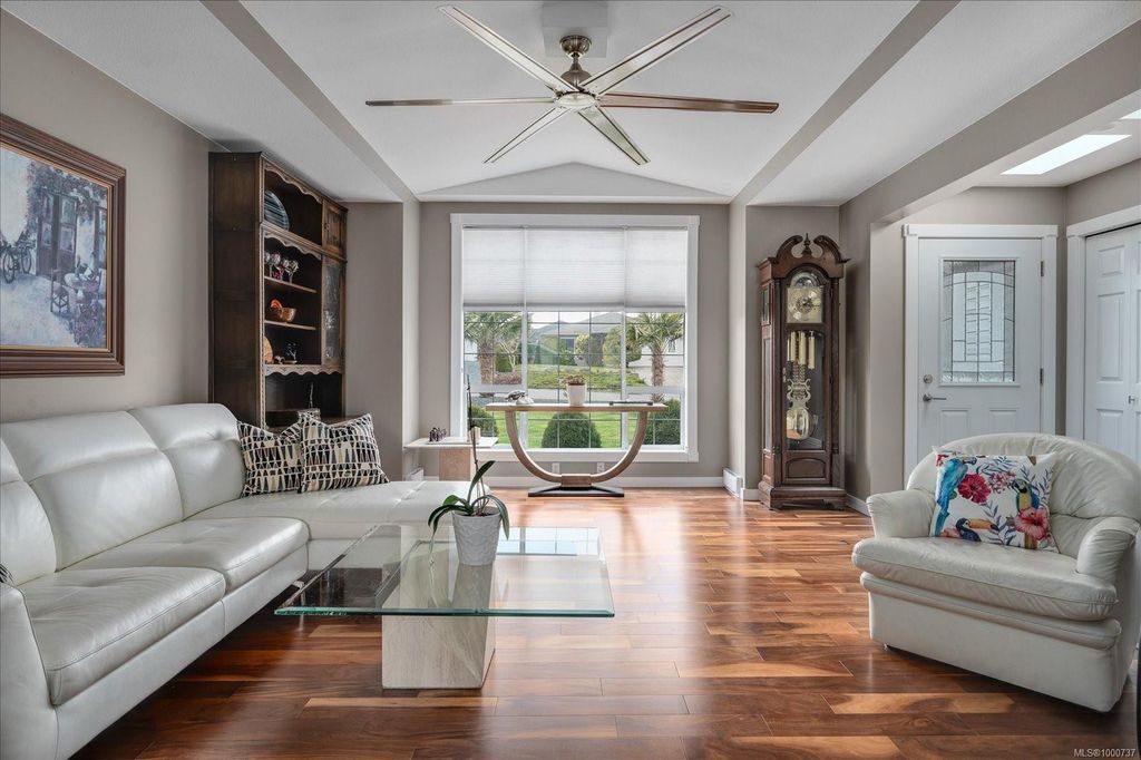 listing image 16042096372596272489