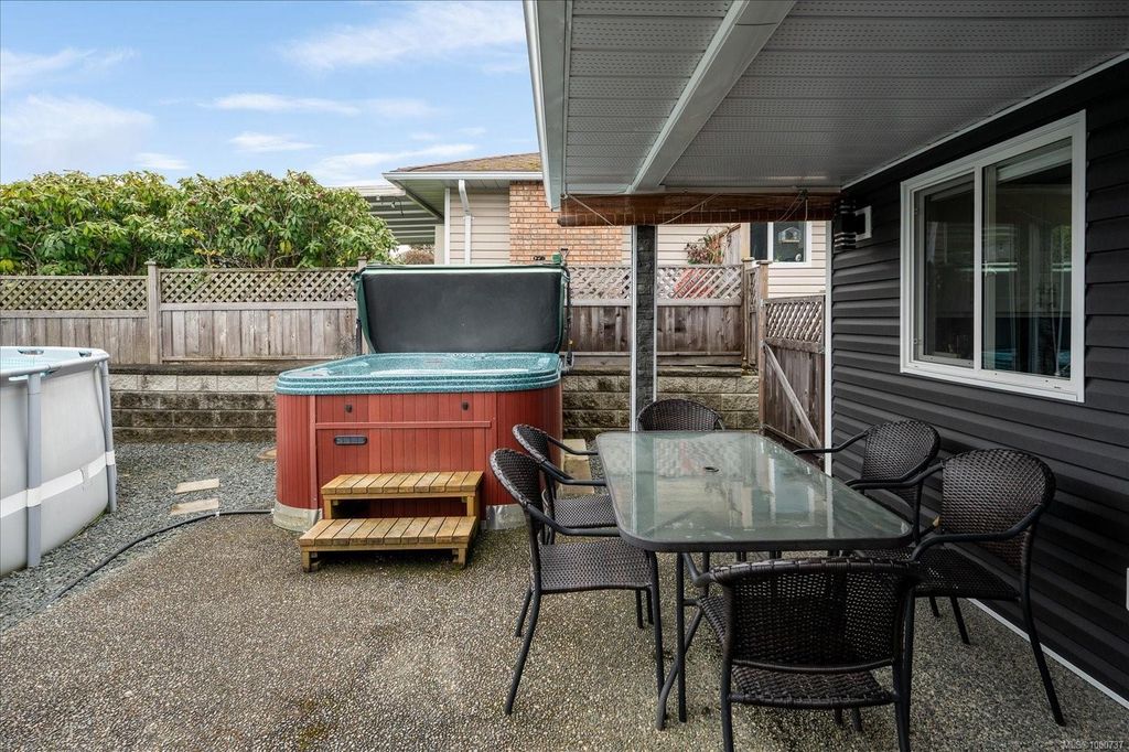listing image 16049935783900123866