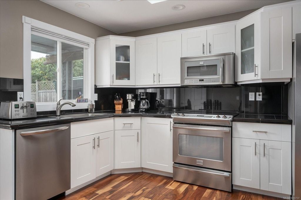 listing image 16047241973798170019