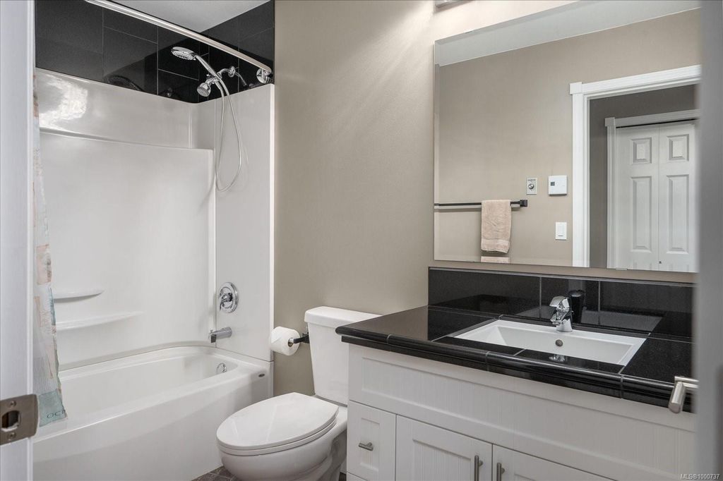 listing image 16049171194428503635