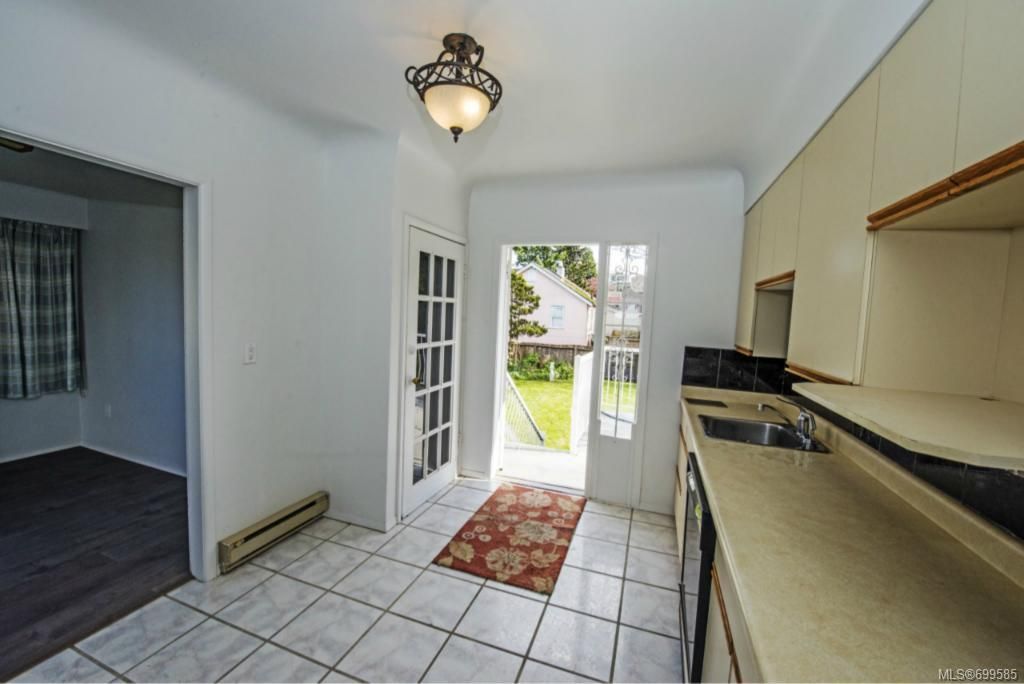 listing image 16046453424047053128