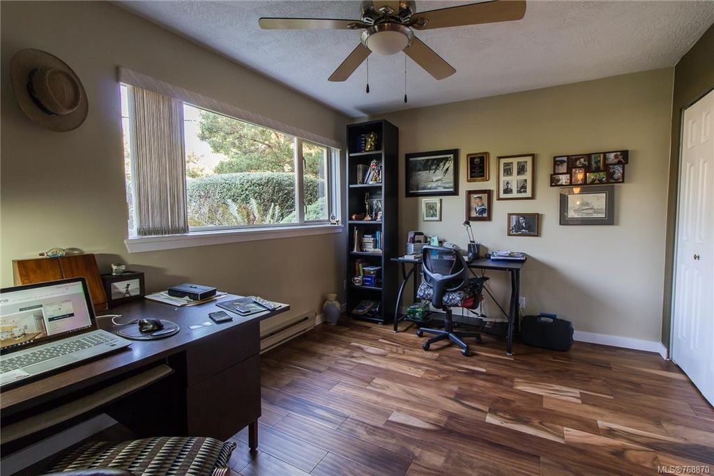 listing image 16048771811701861027