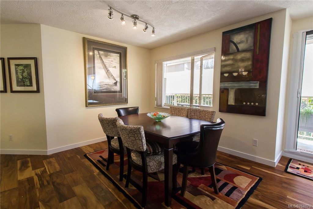 listing image 16048371359664114513