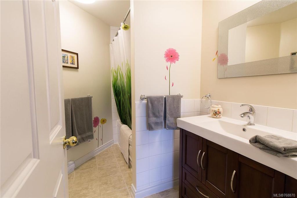 listing image 16046926621369621566