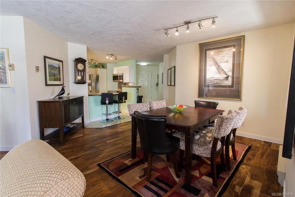 listing image 16045198468247303334