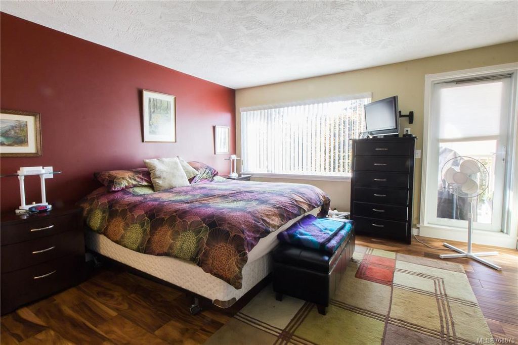 listing image 16043808449809275834