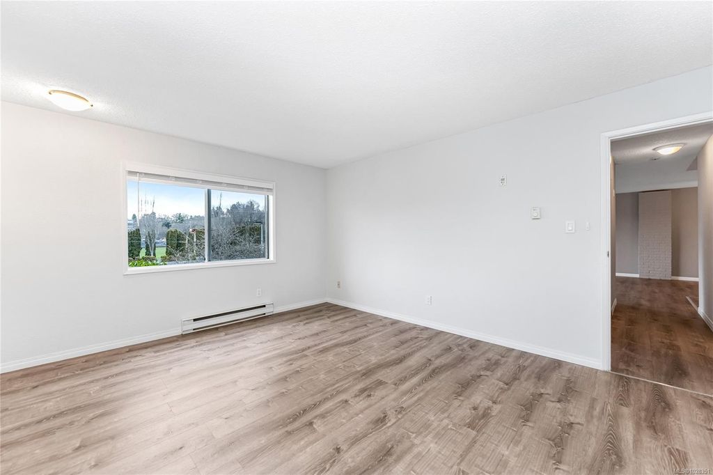 listing image 16048947684223527444