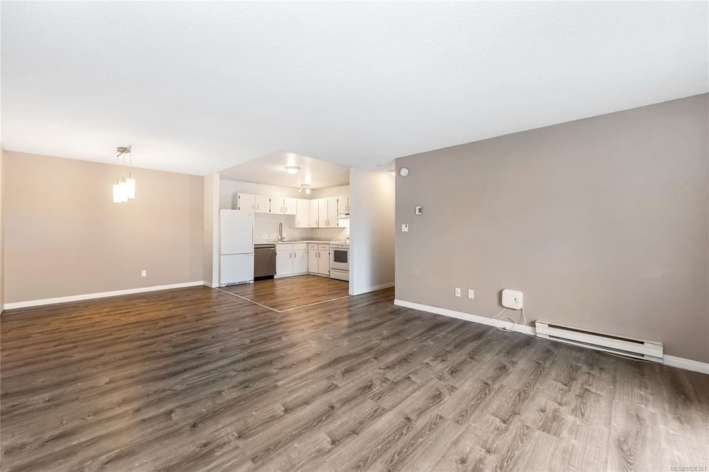 listing image 16044431652245179041