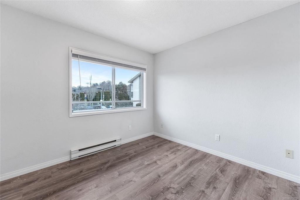 listing image 16047281468356071913