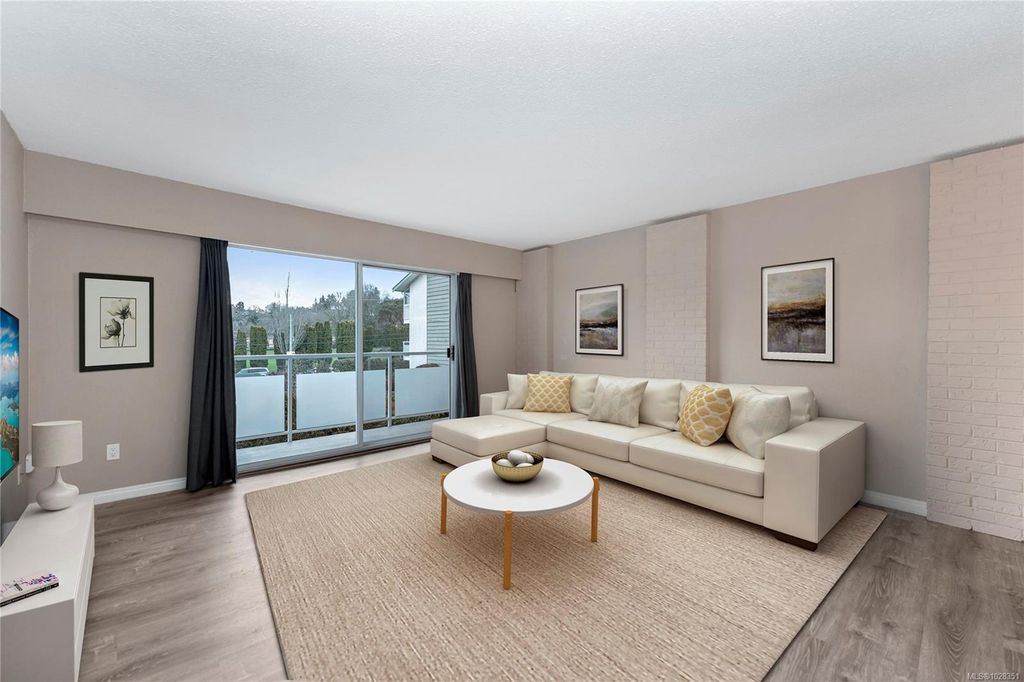 listing image 16047203883793384370