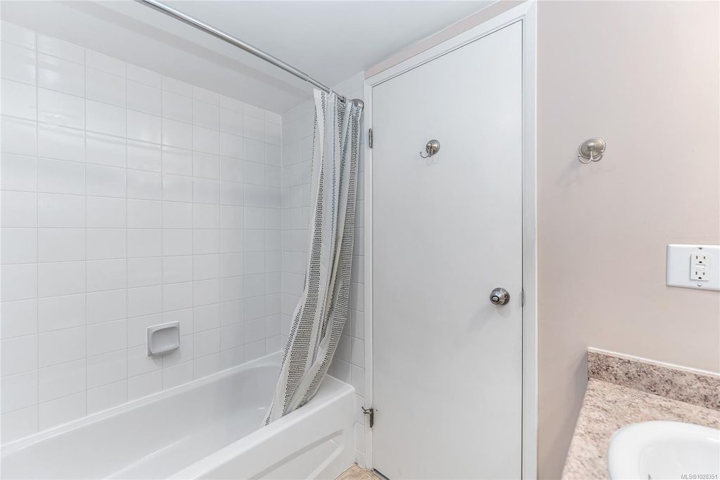 listing image 16040112991794470971