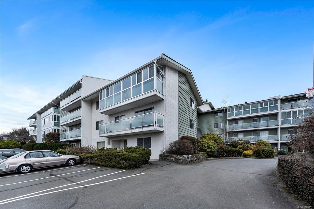 listing image 16040067809352407559