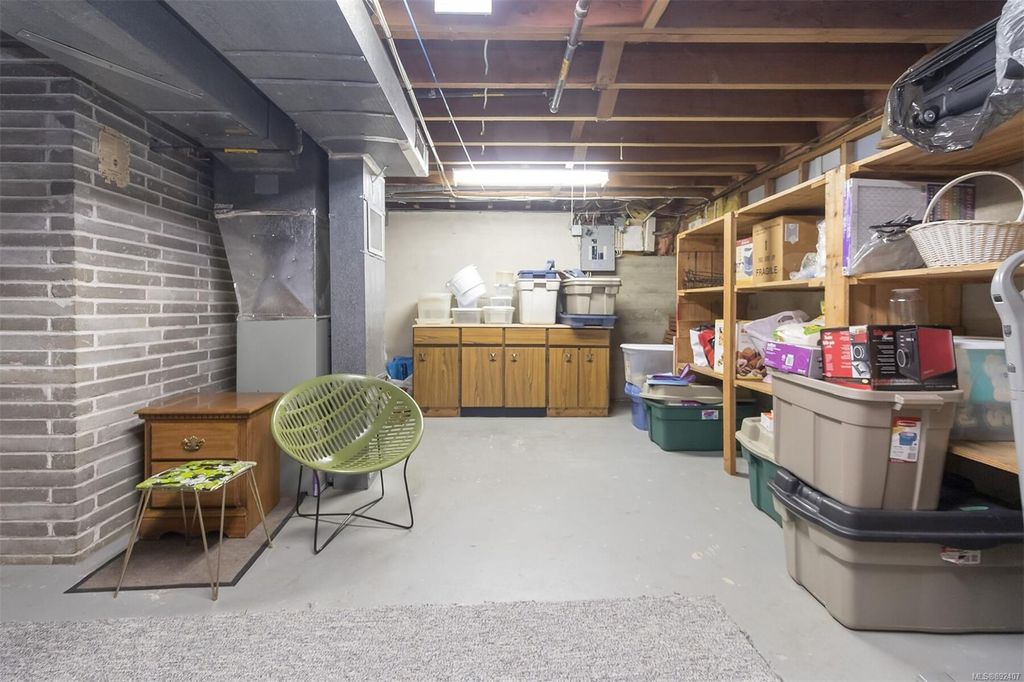 listing image 16046831164711841090