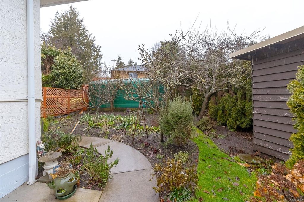 listing image 16048385255365883341