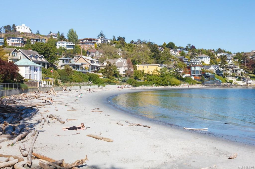 listing image 16042487479465958668