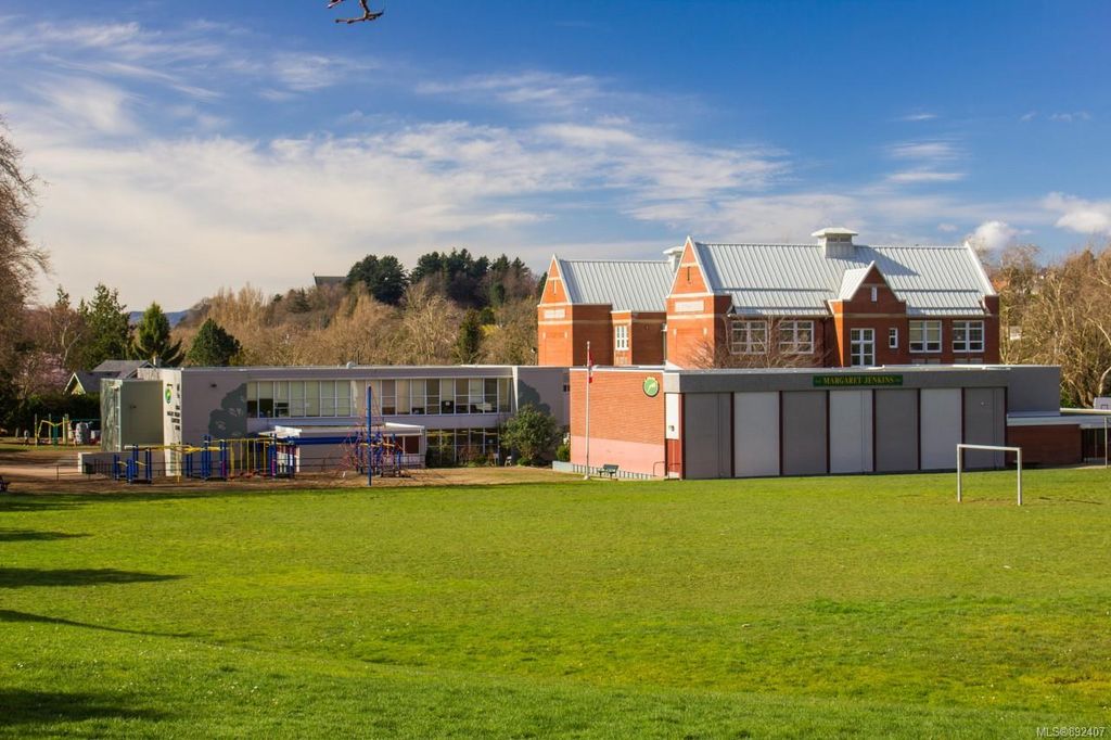 listing image 16043844391896013806