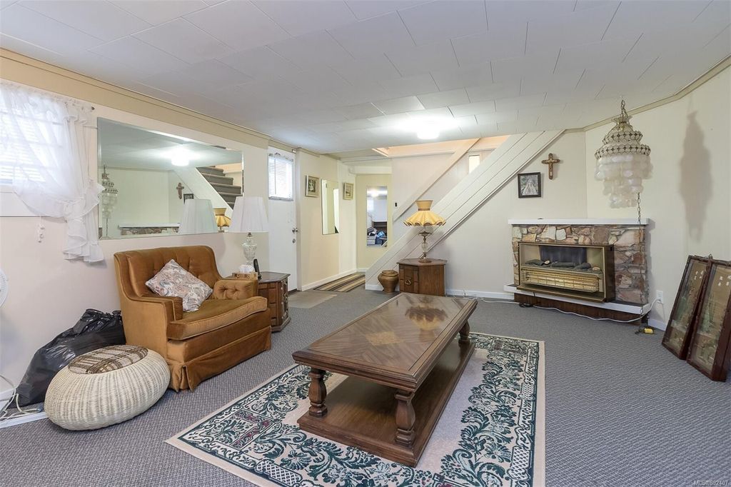 listing image 16042083868370034018