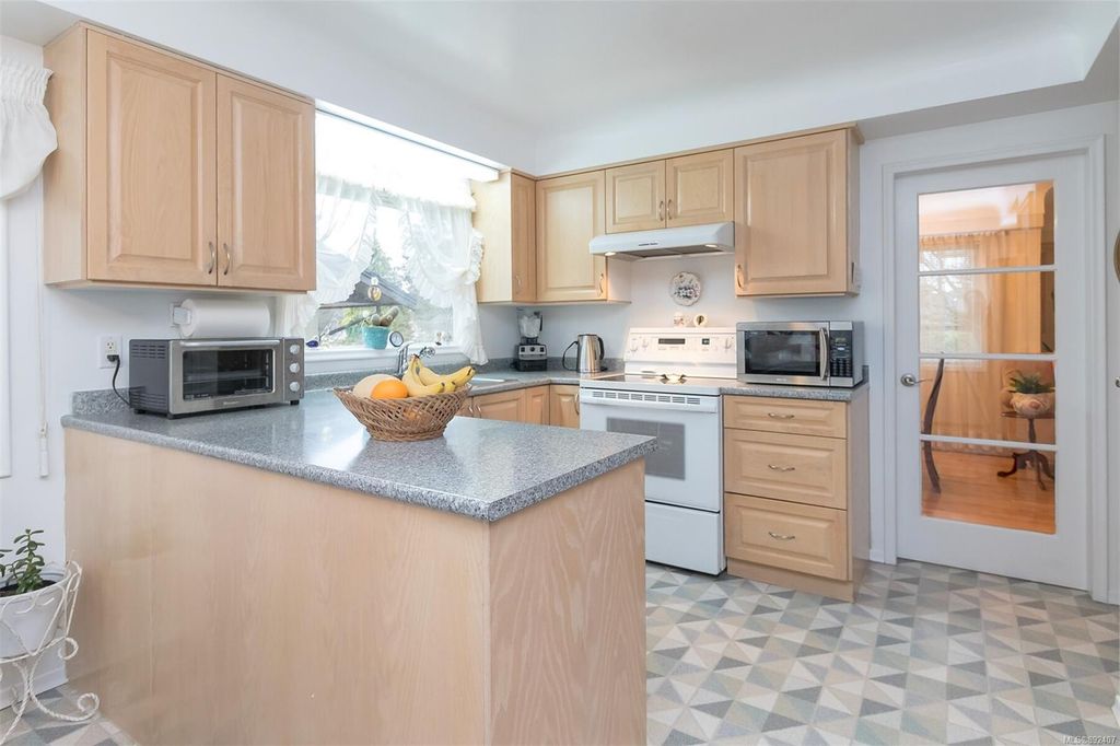 listing image 16044192738313543101