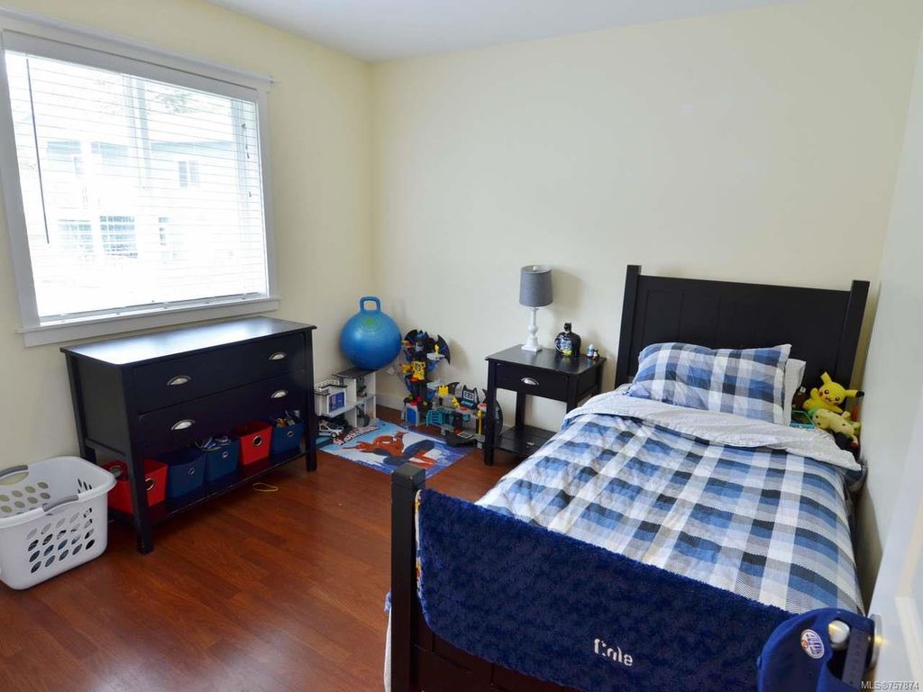 listing image 16044027501258477150
