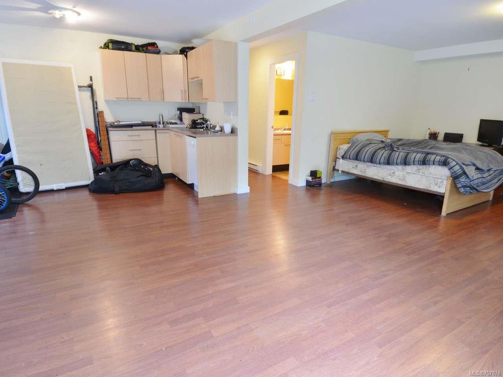 listing image 16046278495191345068