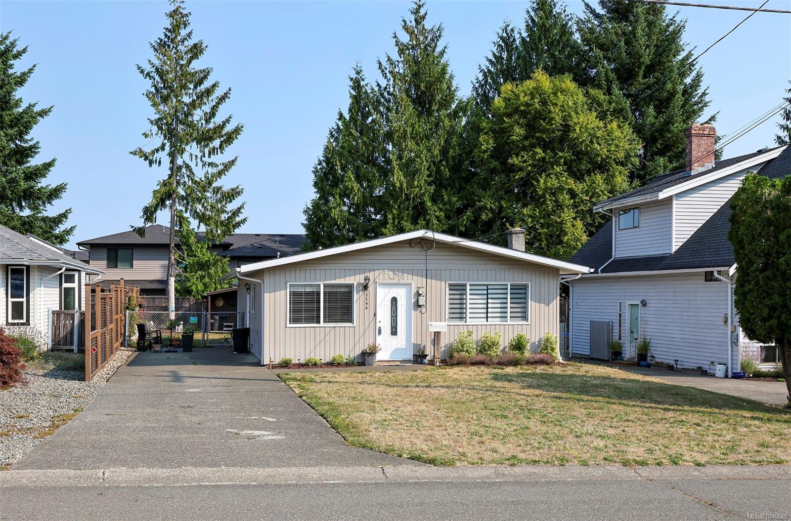 2598 Willard Ave