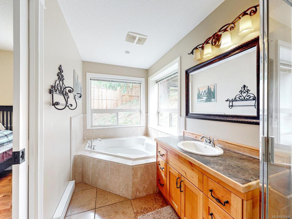 listing image 16045817097331555227