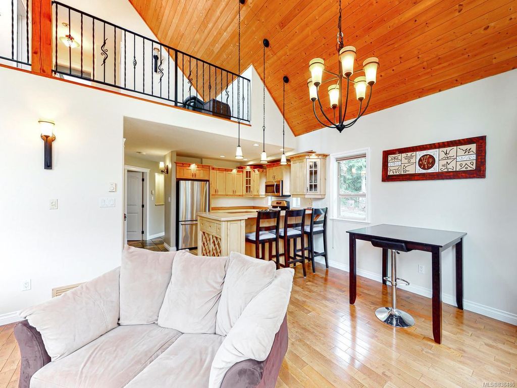 listing image 16046851692445627526