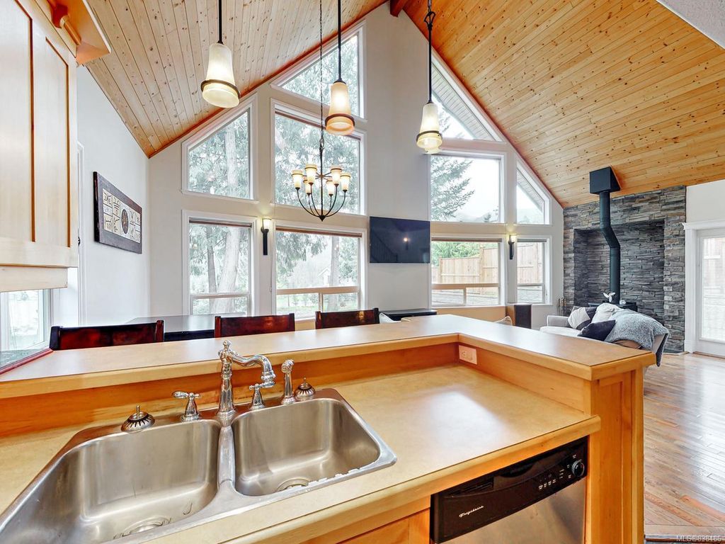 listing image 16044313952829461165