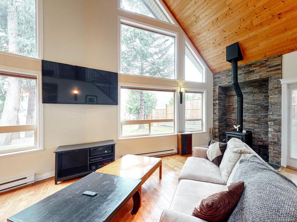 listing image 16040289702982973012