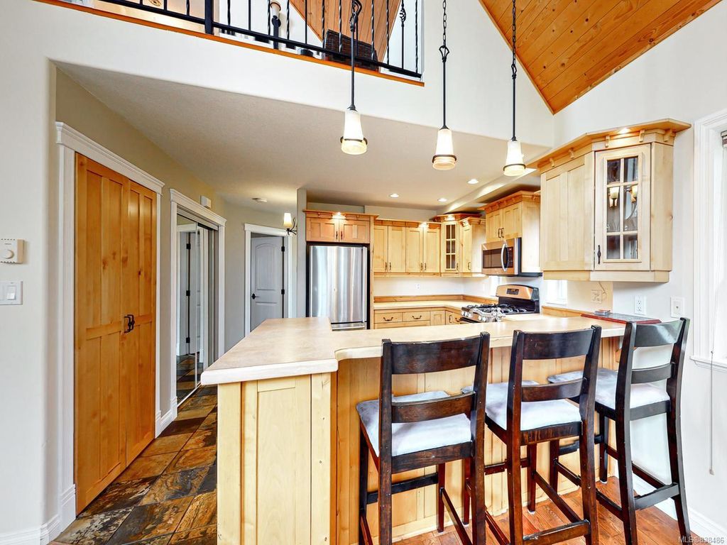 listing image 16048461299769005347