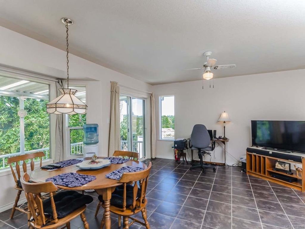 listing image 16046546924038432077