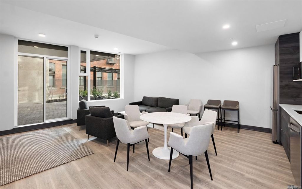 listing image 16042180144550968754
