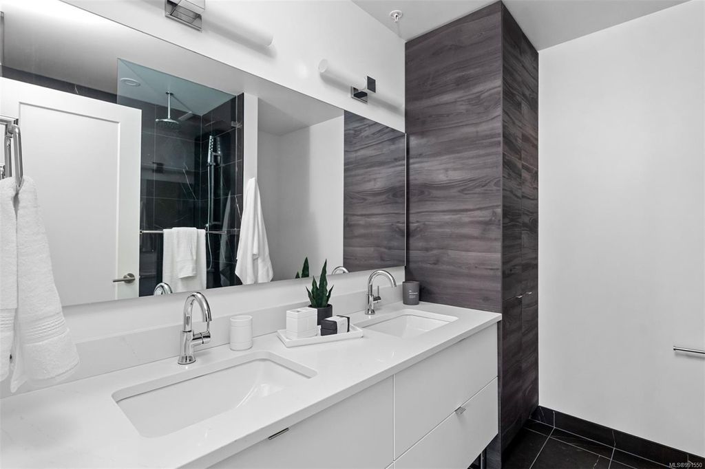listing image 16046760088592837574