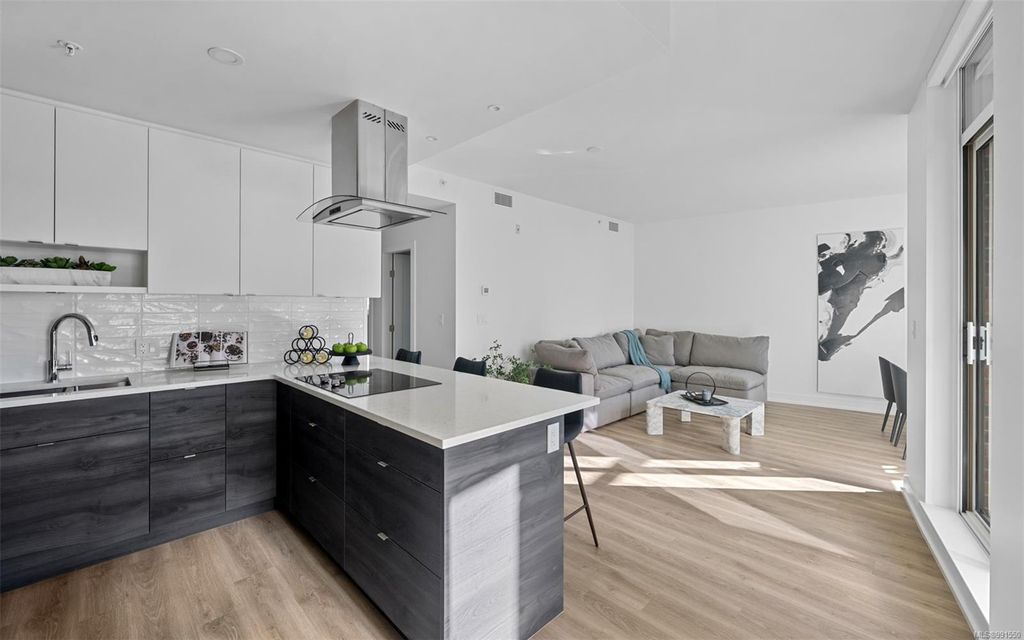 listing image 16043731132447113767
