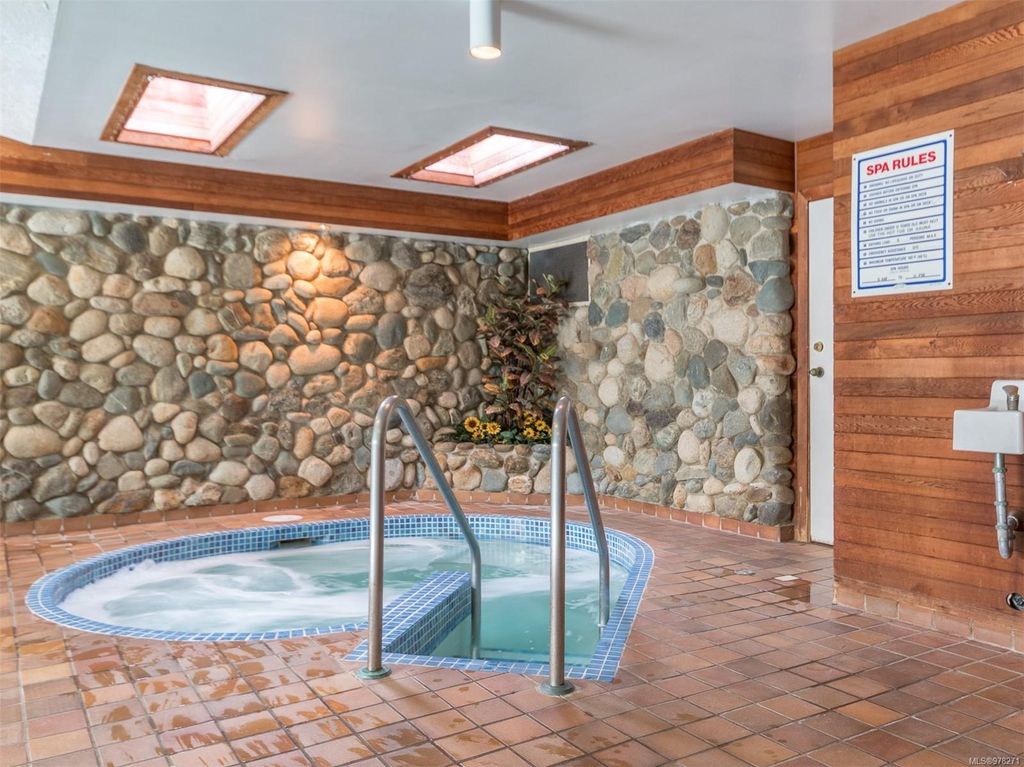 listing image 16041662922828778532