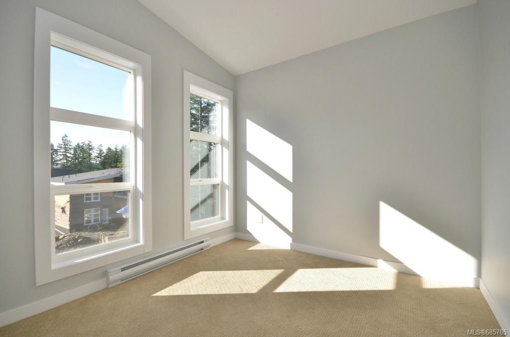 listing image 16044310892503453821