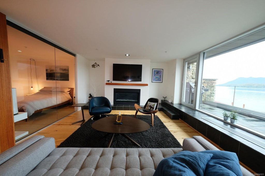 listing image 16041813254142730618