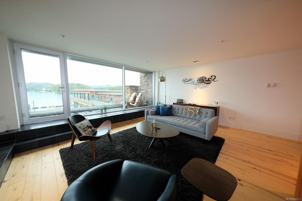 listing image 16044962139719474348