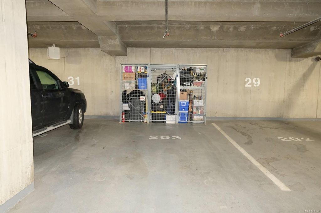 listing image 16048753356985915044