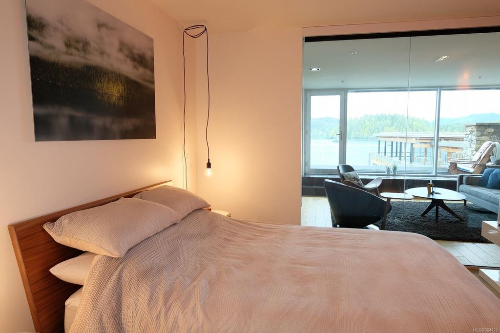 listing image 16048845527817519032