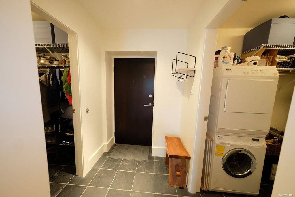 listing image 16048868050558599317