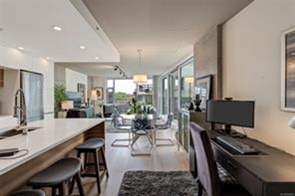 listing image 16041113706748