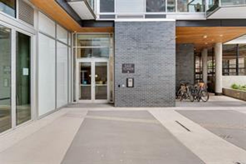 listing image 1604444017378