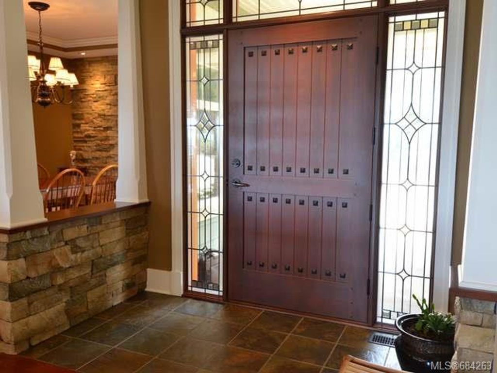 listing image 16046122694495672650