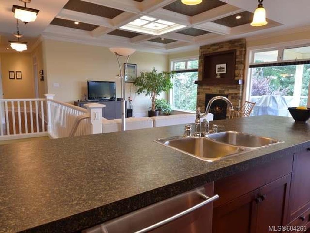 listing image 16044076100949912760