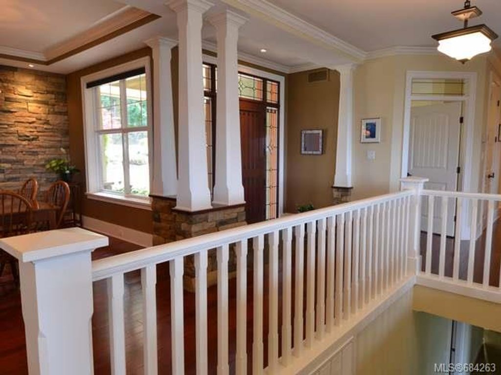 listing image 16047420802010560761