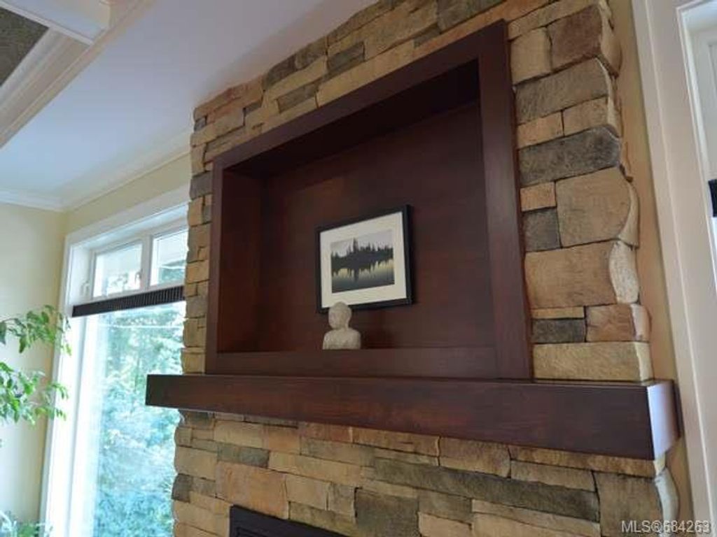 listing image 16040690969327388990