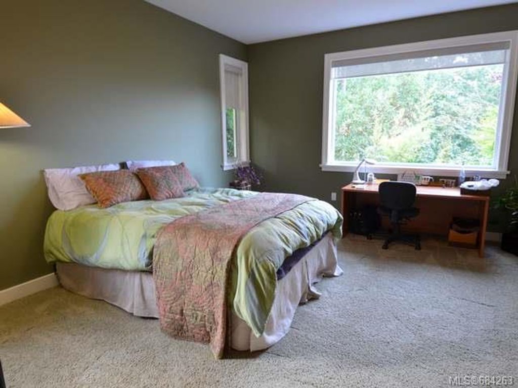 listing image 16047356174239326635