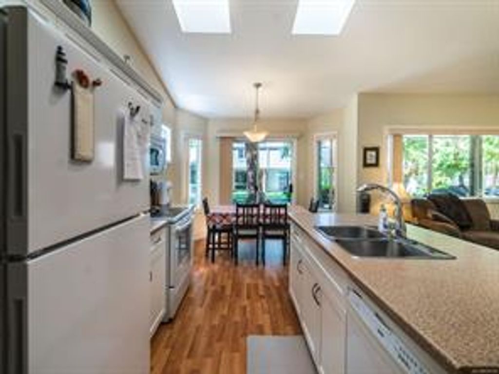 listing image 16046582596362788099